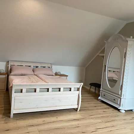 Anja's Nest Apartment *